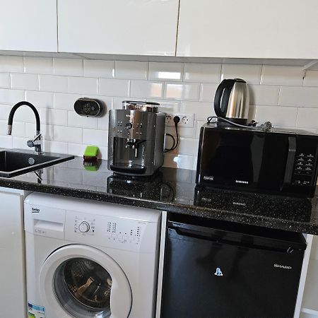 Apartament Dem Radulescu Langa Strand Râmnicu Vâlcea Esterno foto