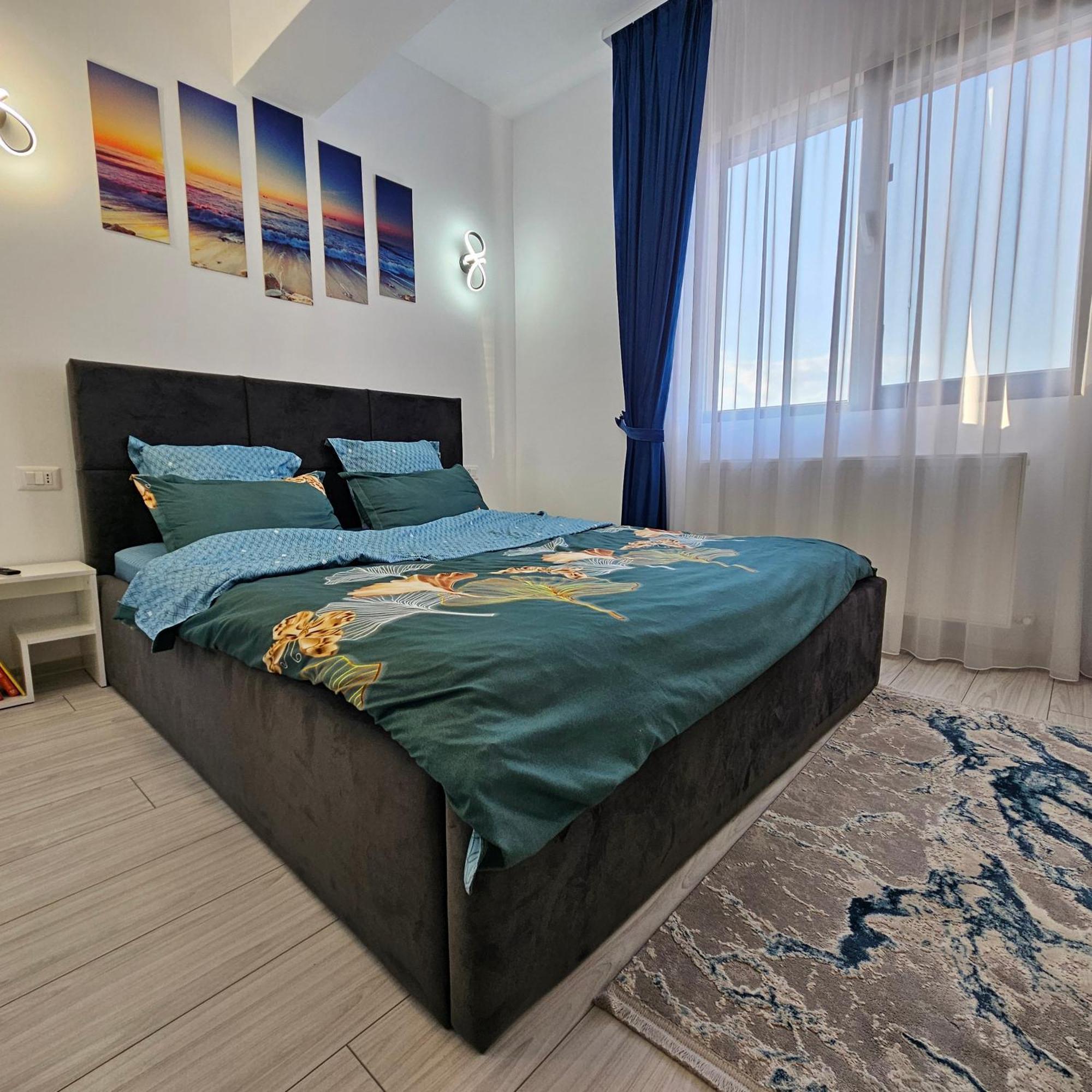 Apartament Dem Radulescu Langa Strand Râmnicu Vâlcea Esterno foto
