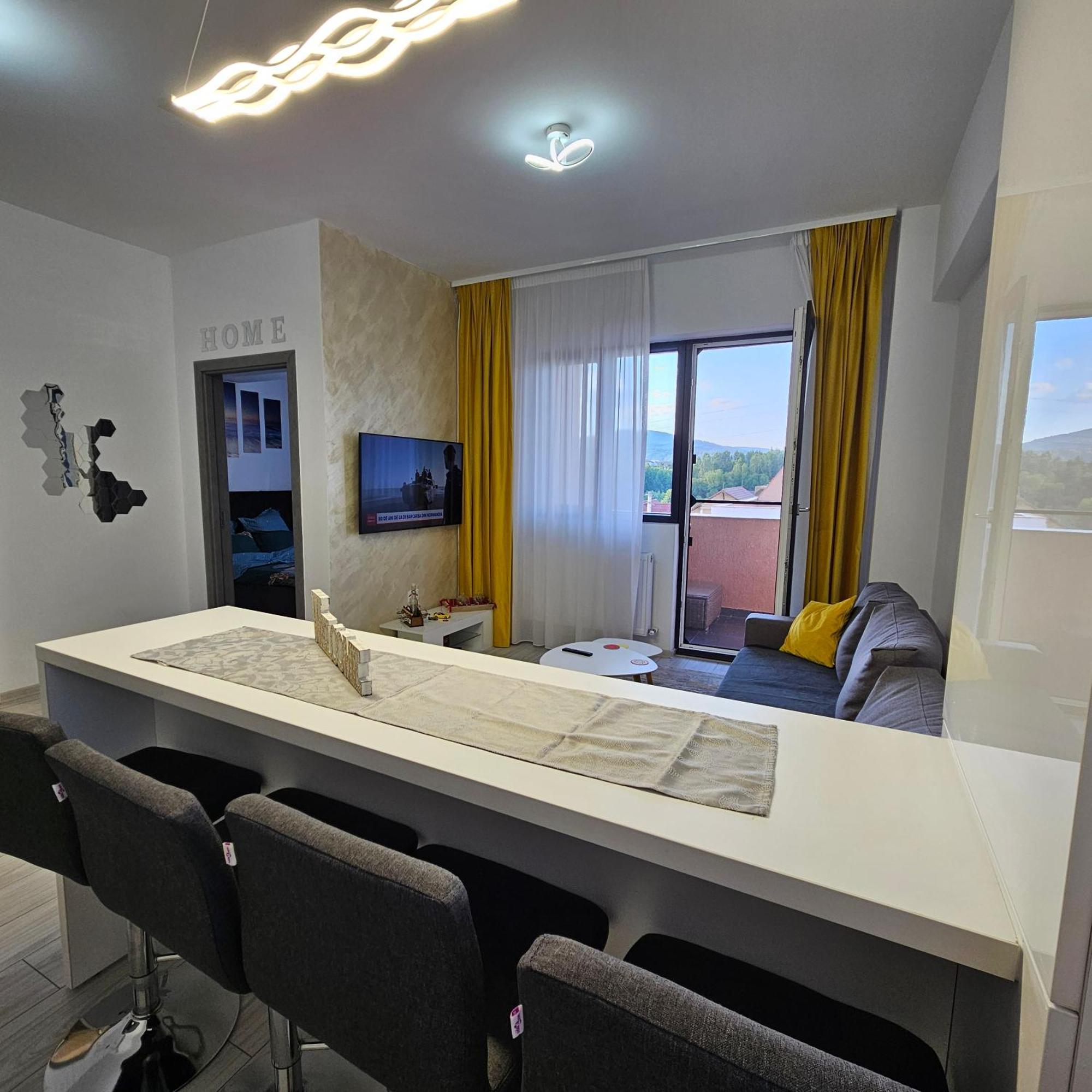Apartament Dem Radulescu Langa Strand Râmnicu Vâlcea Esterno foto