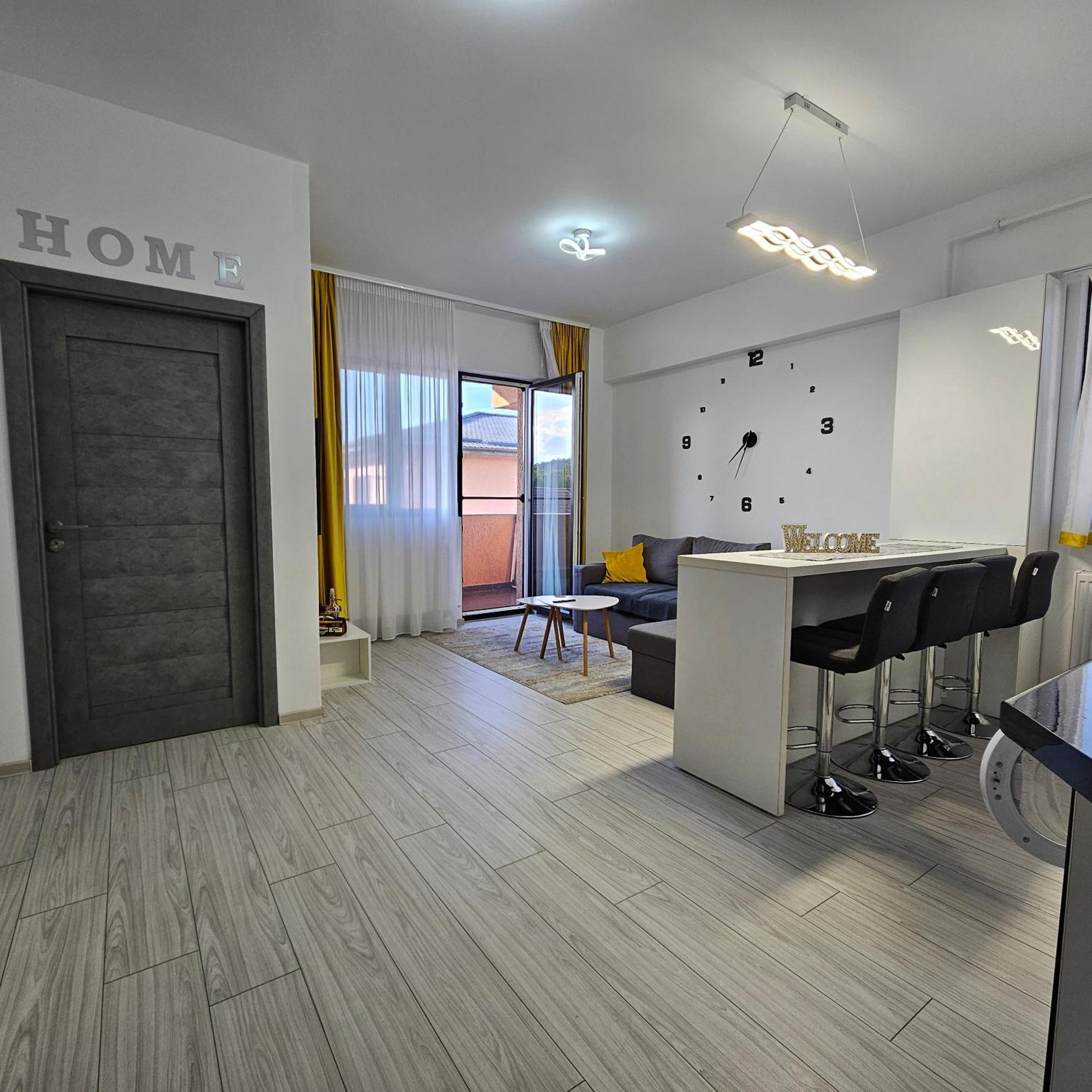 Apartament Dem Radulescu Langa Strand Râmnicu Vâlcea Esterno foto